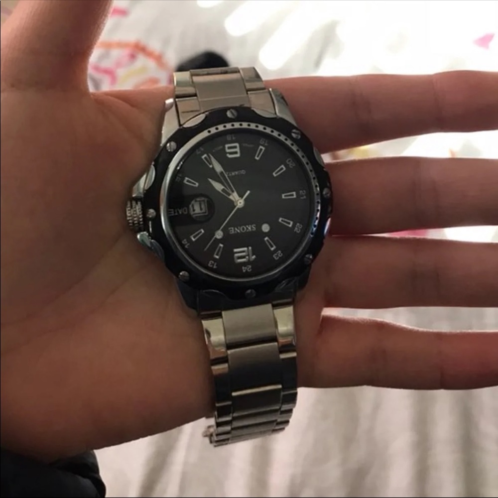 Skone Watch - Picture 2 of 4